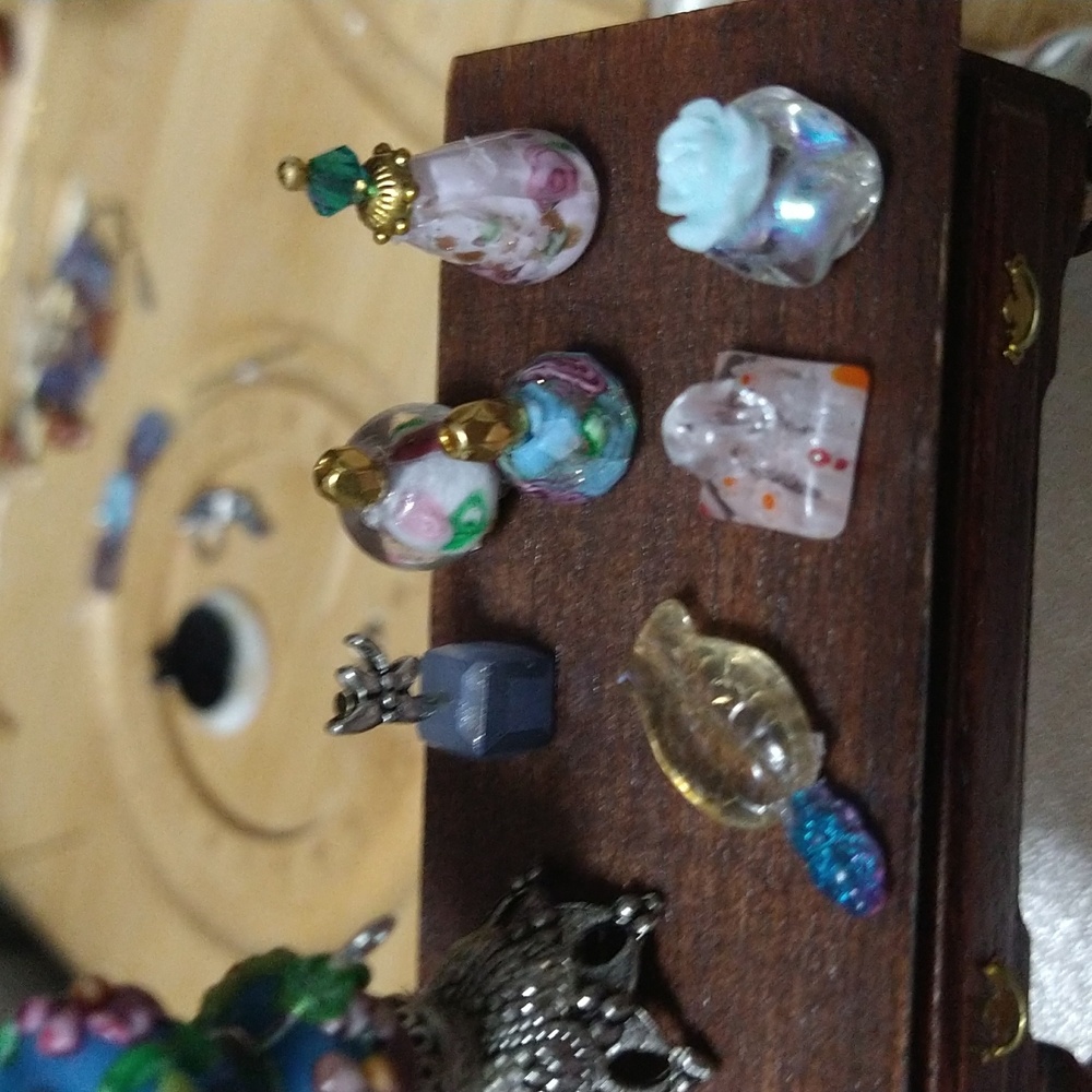 Miniatures - Picture 3 of 4